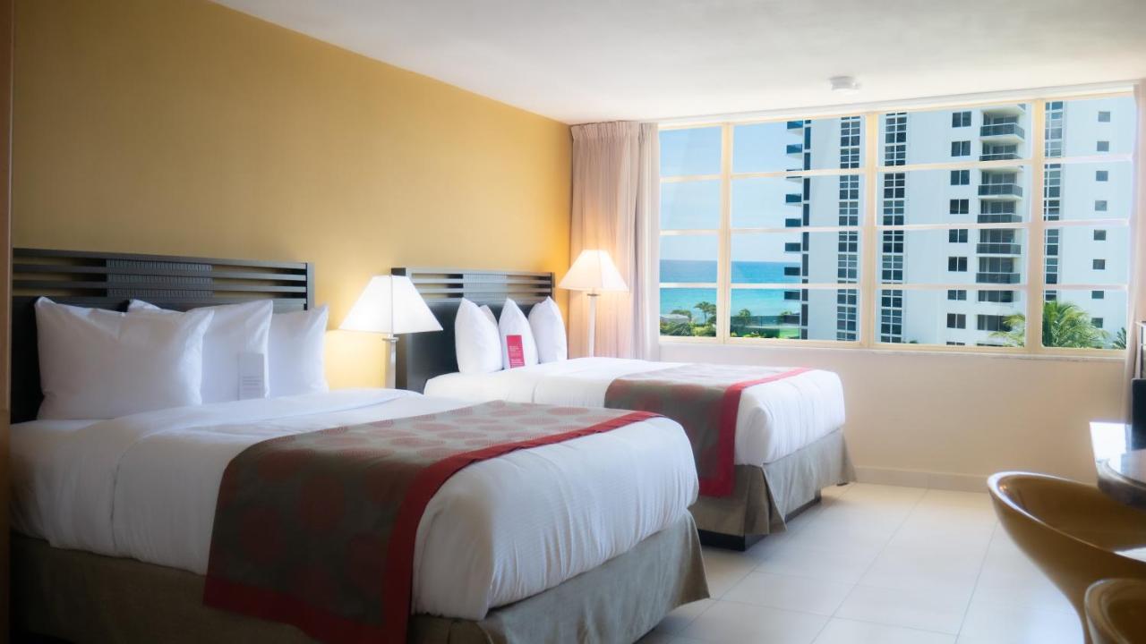 Quarto com 2 Camas Queen-size e Vista Parcial, Não Fumador