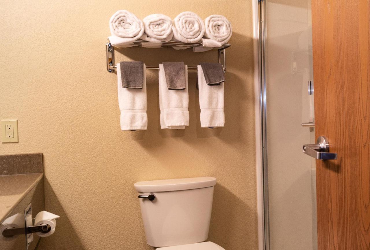 Executive Suite,1133692266:JPEG