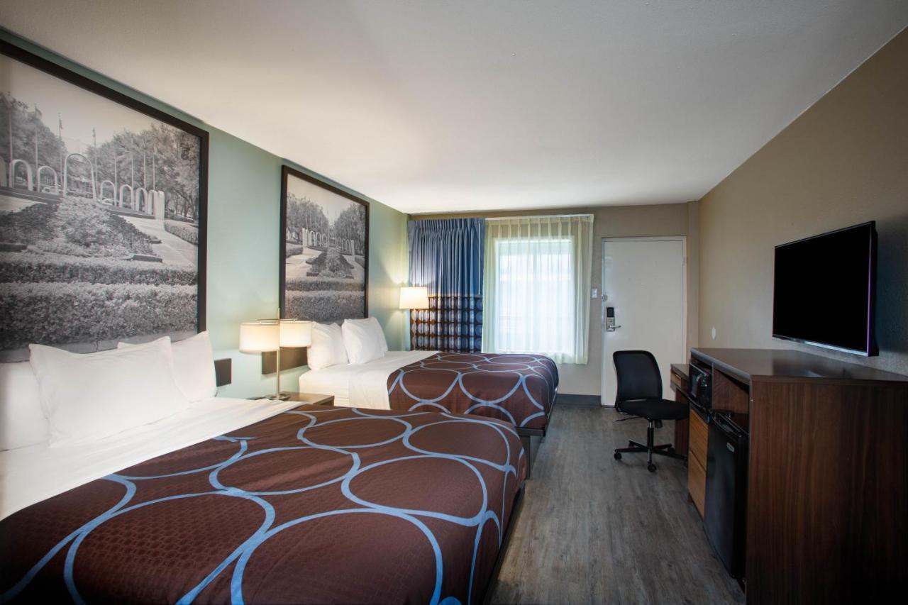 Queen Room with Two Queen Beds - Mobility Access/Non-Smoking