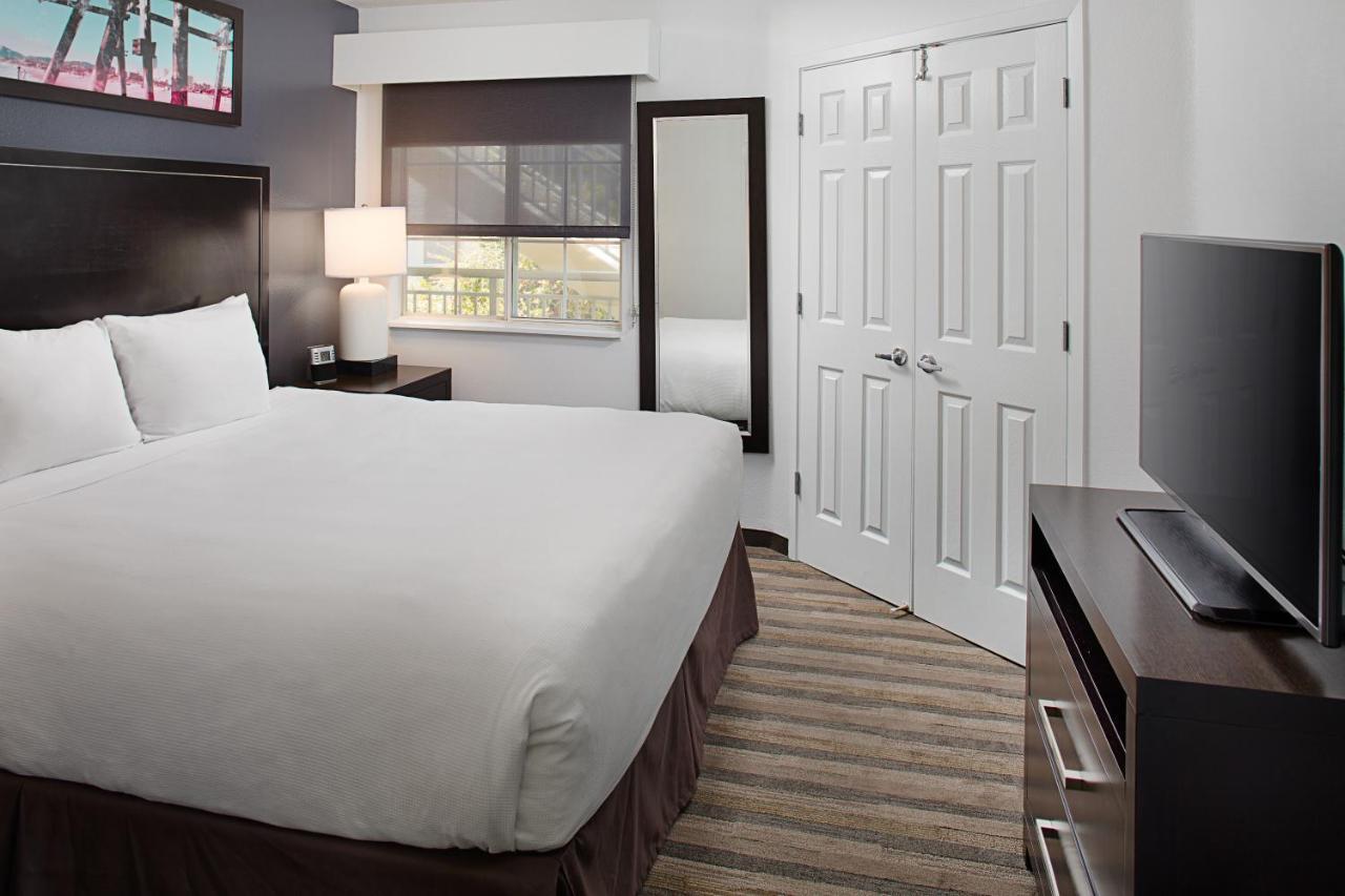 Two-Bedroom Suite,1015190686:JPEG