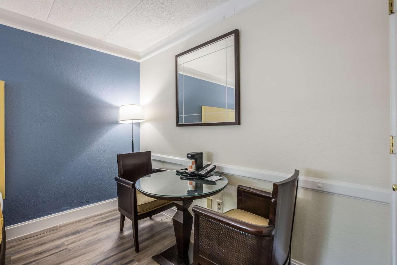 Double Room Two Double Beds Non-Smoking