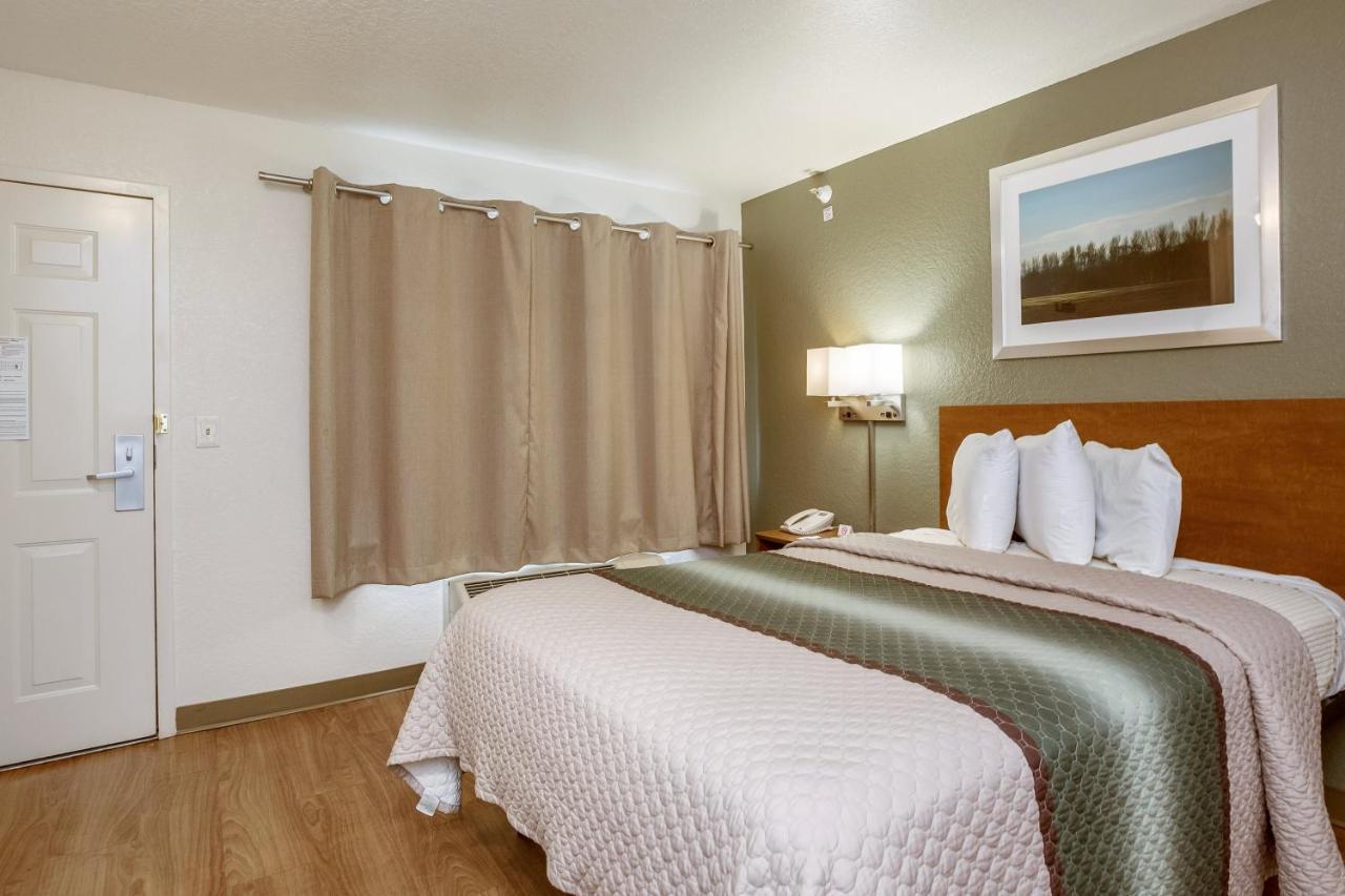 Studio Queen Room Disability Access Non-Smoking