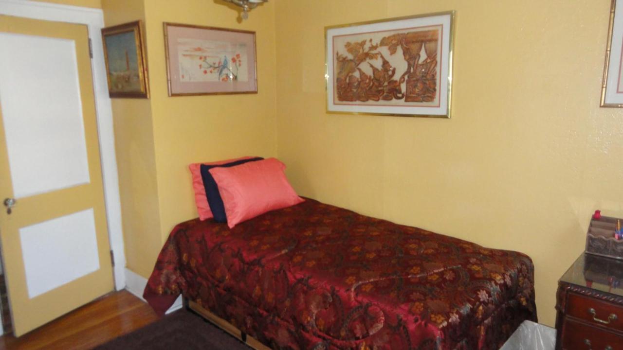 Deluxe Single Room