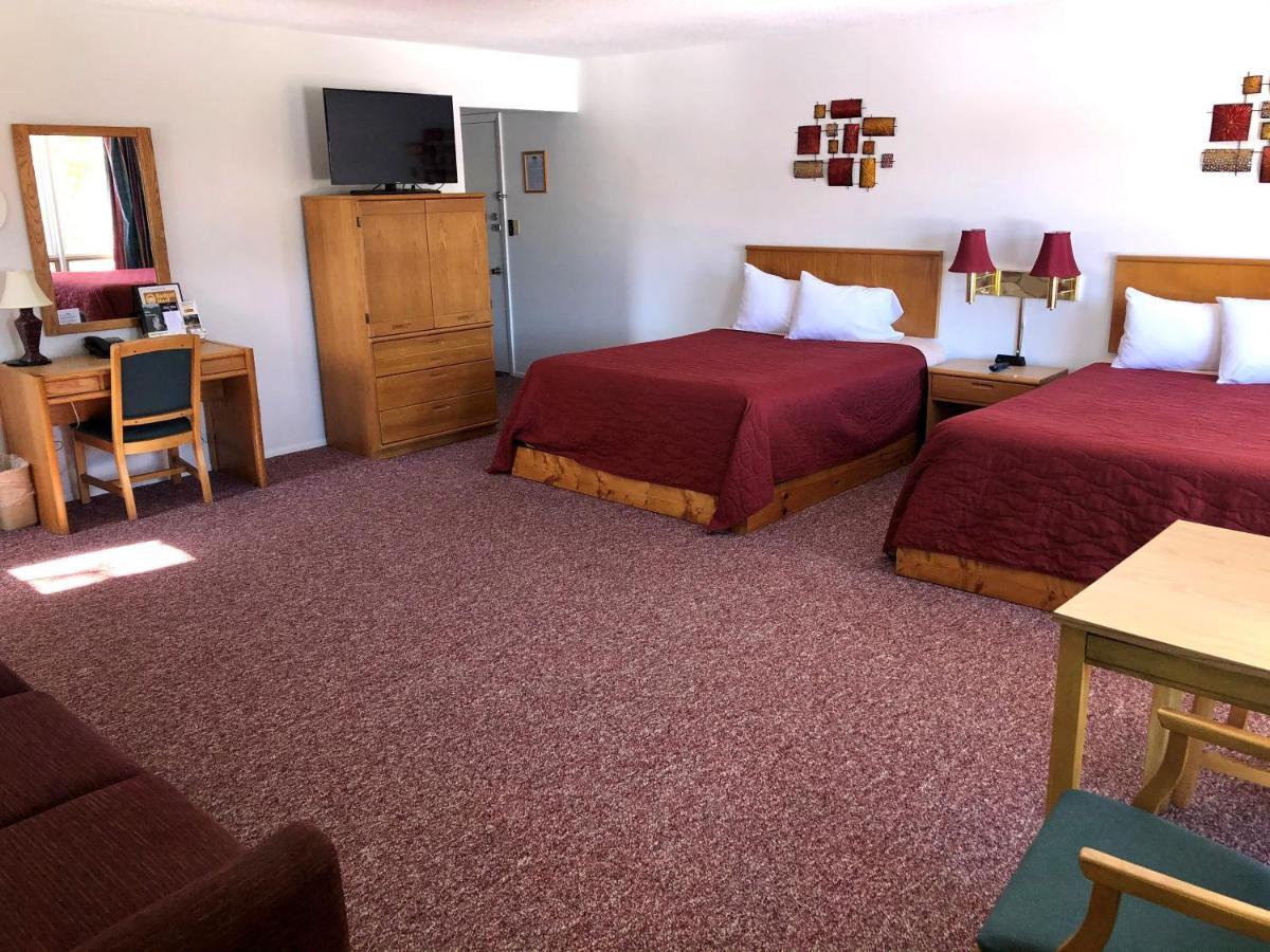 Queen Suite with Two Queen Beds - 2nd Floor