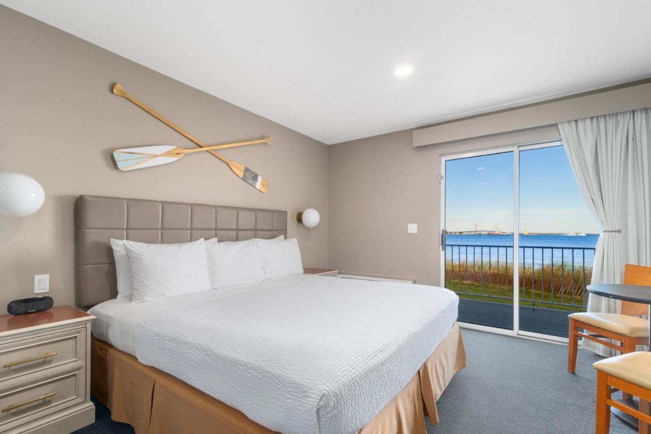 Single Room with Lake View