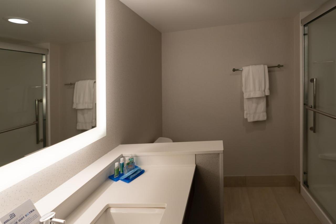 Quarto King com Acesso a Pessoas com Mobilidade Condicionada - Não Fumador