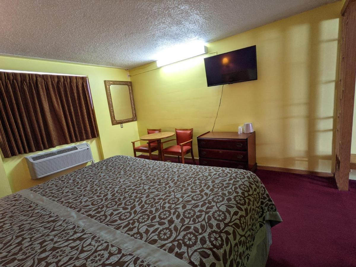 Standard King Room