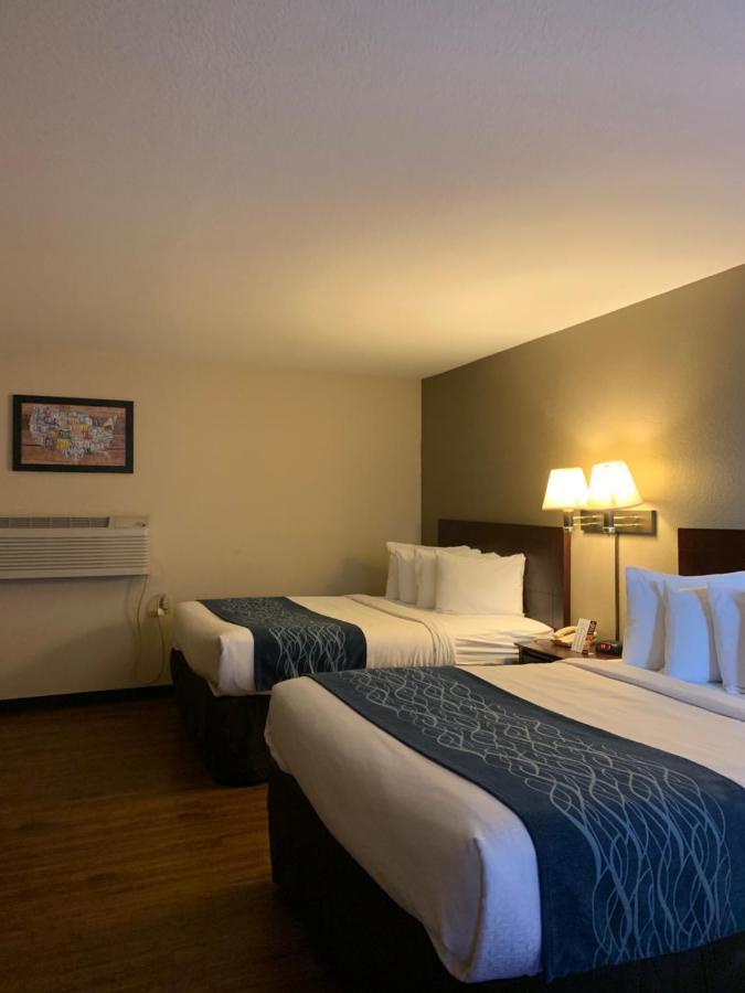 Queen Room with Two Queen Beds - Non-Smoking