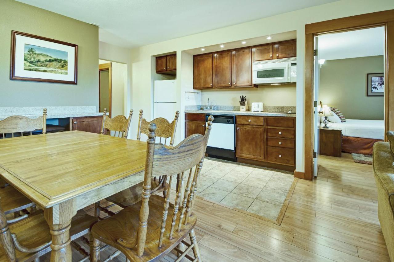 One-Bedroom Suite,1097004516:JPEG