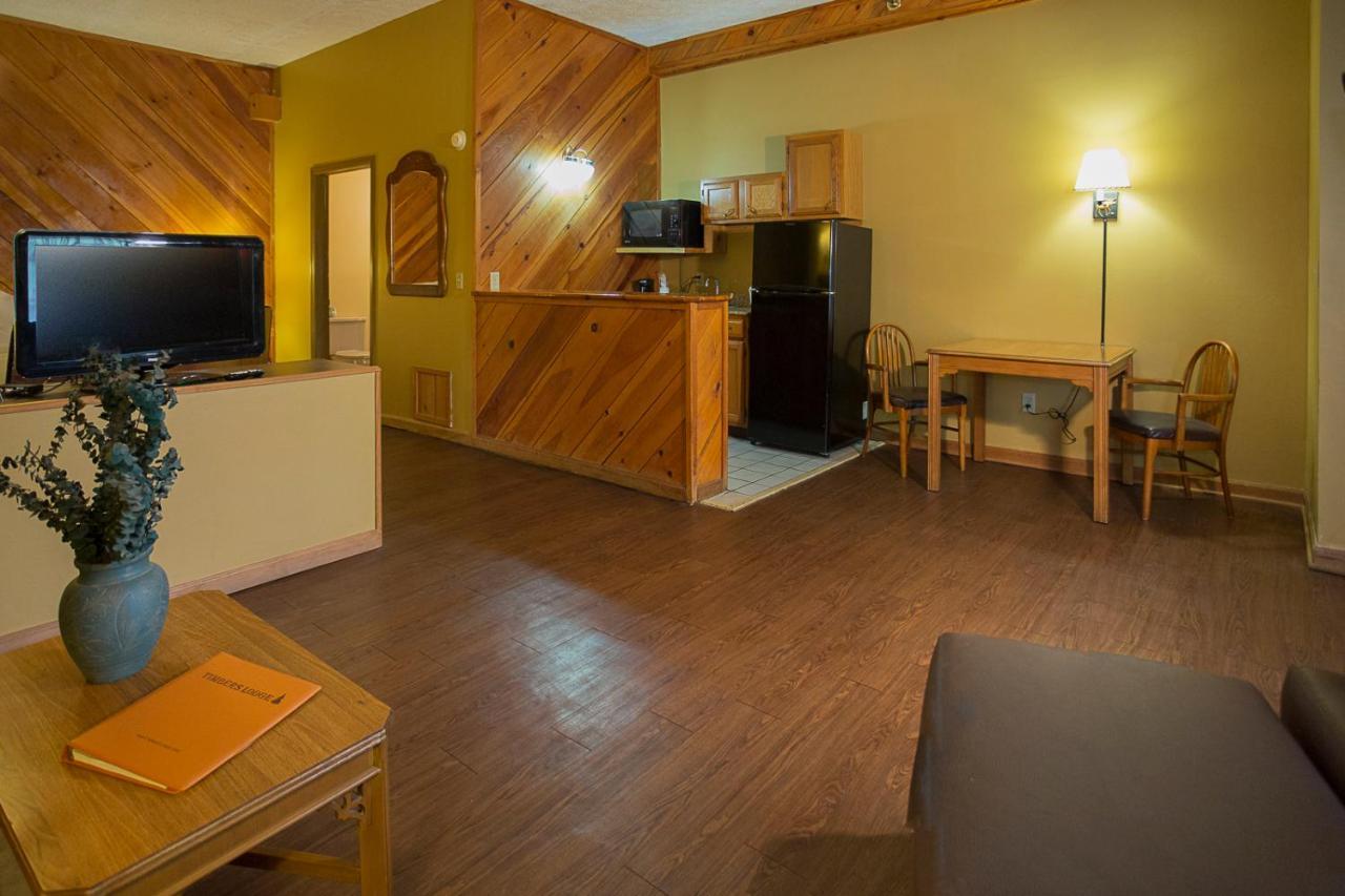 King Suite Jacuzzi,266191409:JPEG