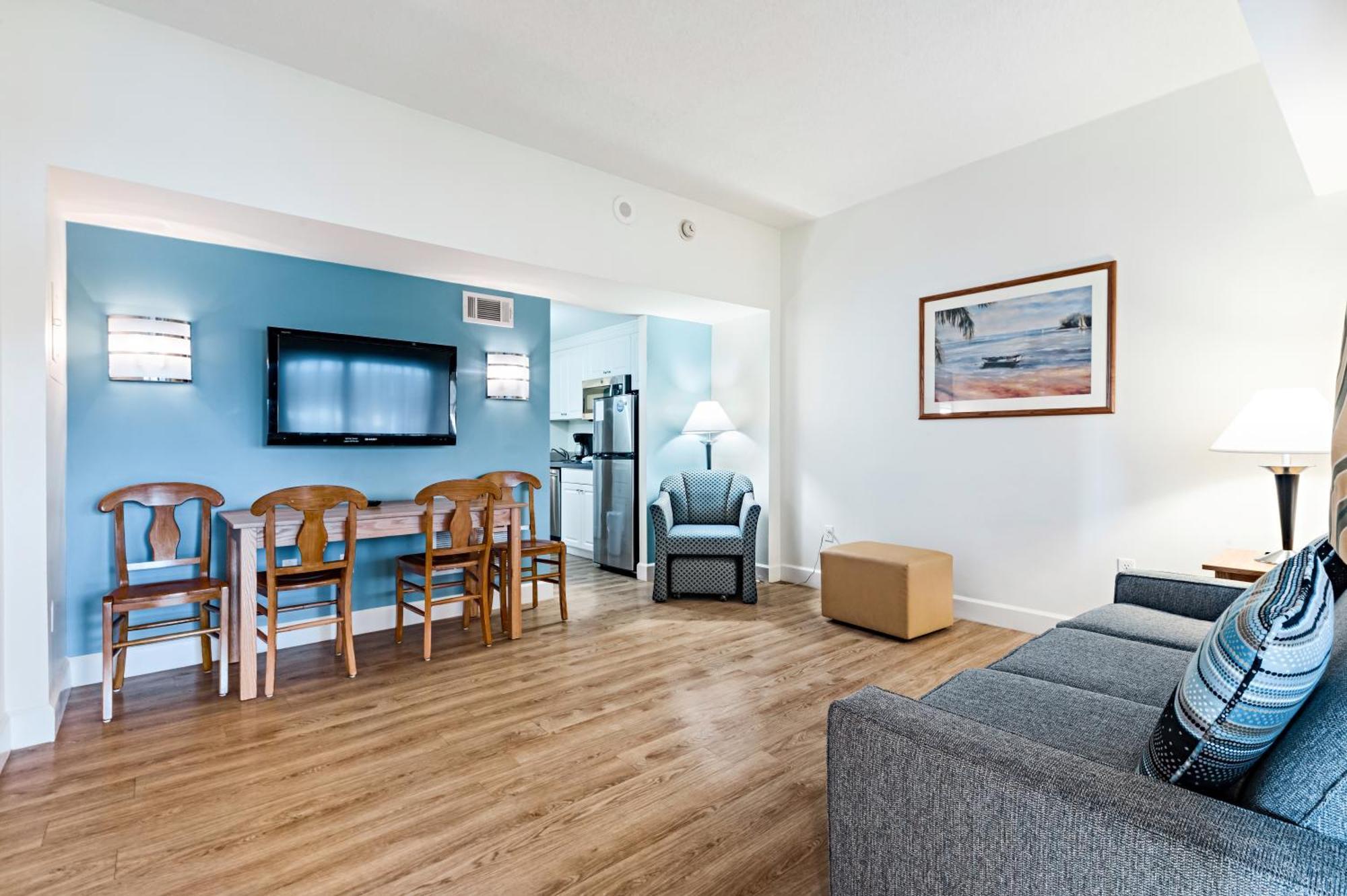 One-Bedroom Suite,1210639912:JPEG