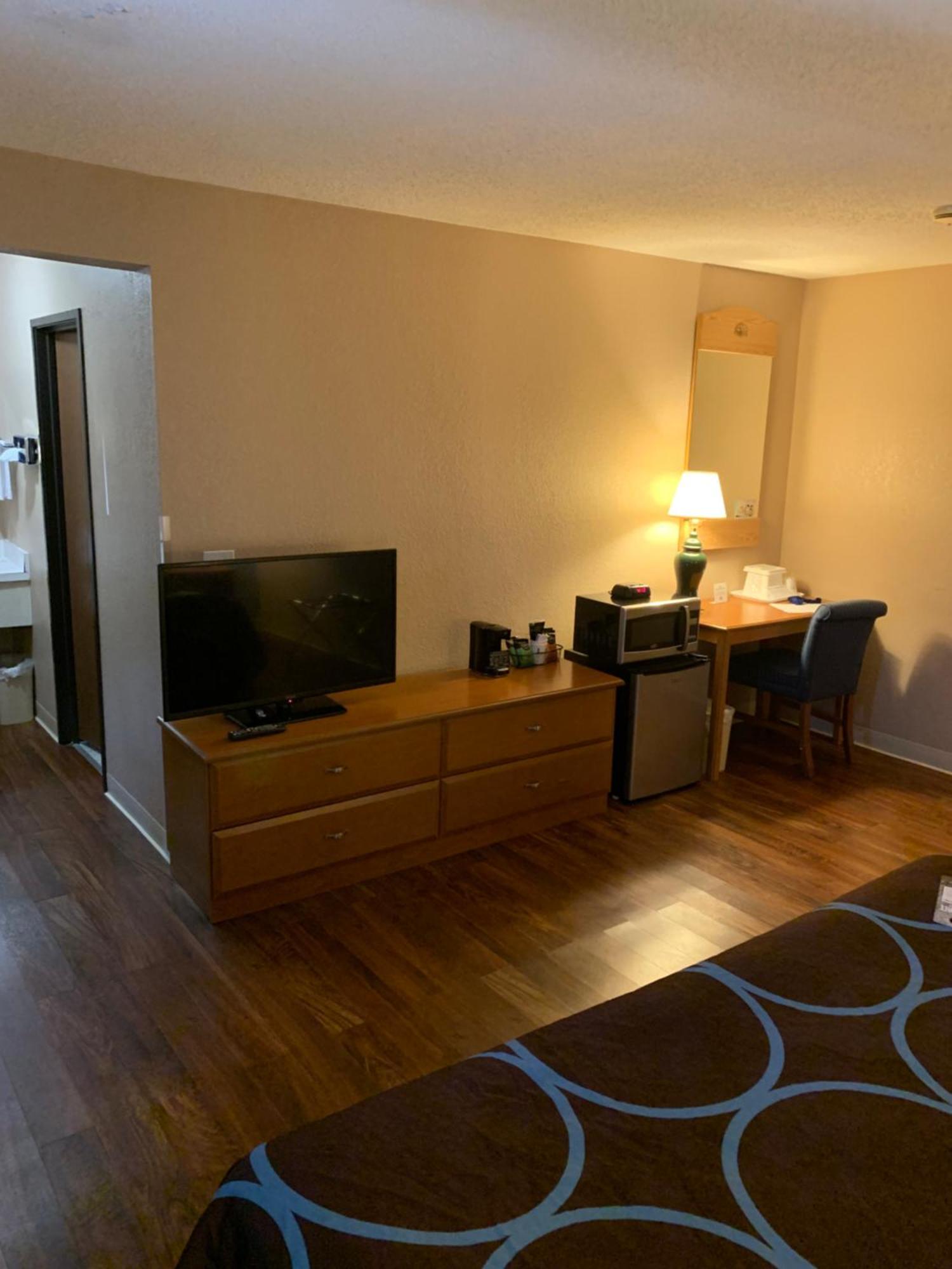 King Room Pet Friendly or Non-Smoking,1211661877:JPEG