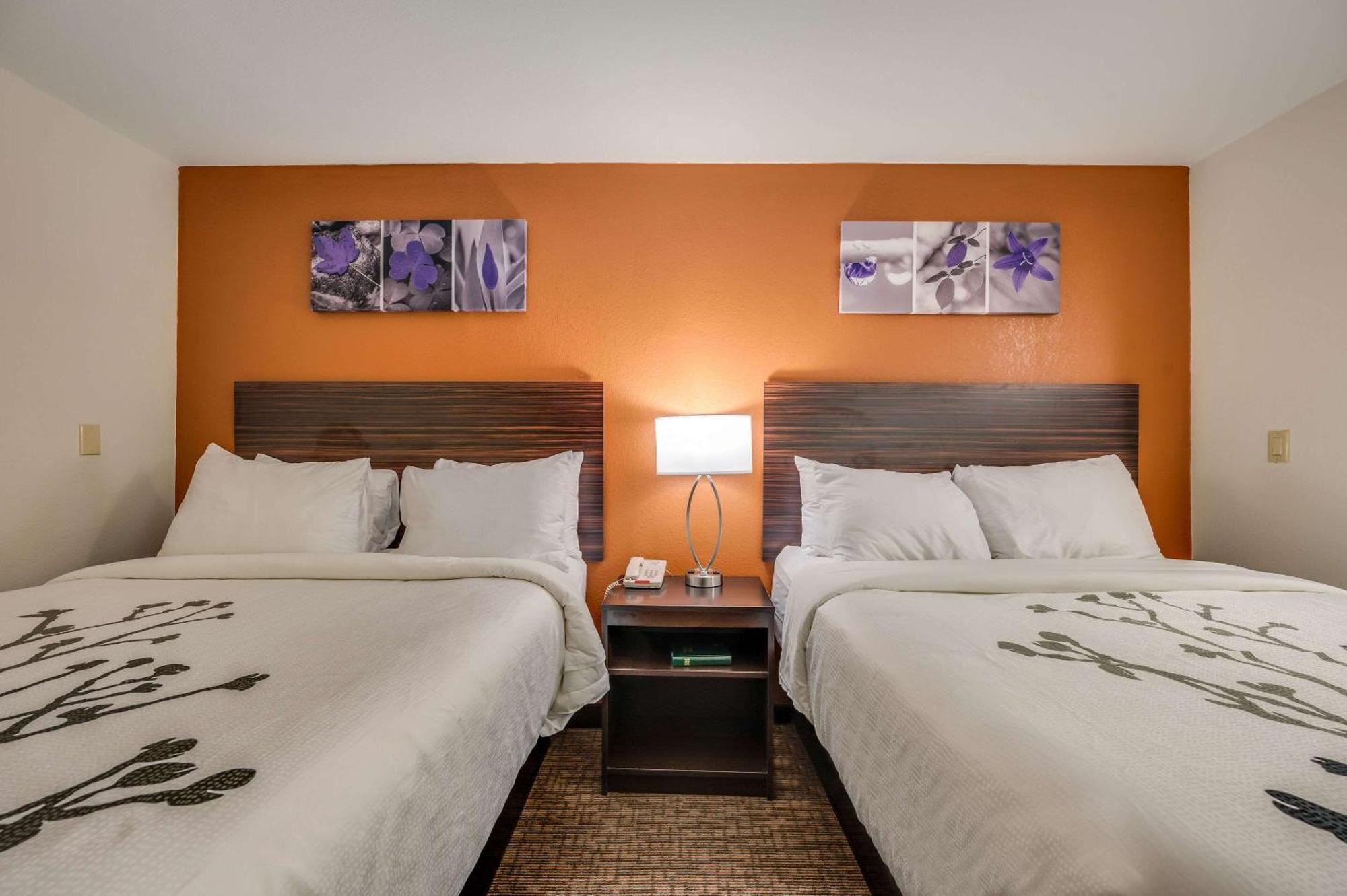 Queen Room with Two Queen Beds - Accessible/Non-Smoking