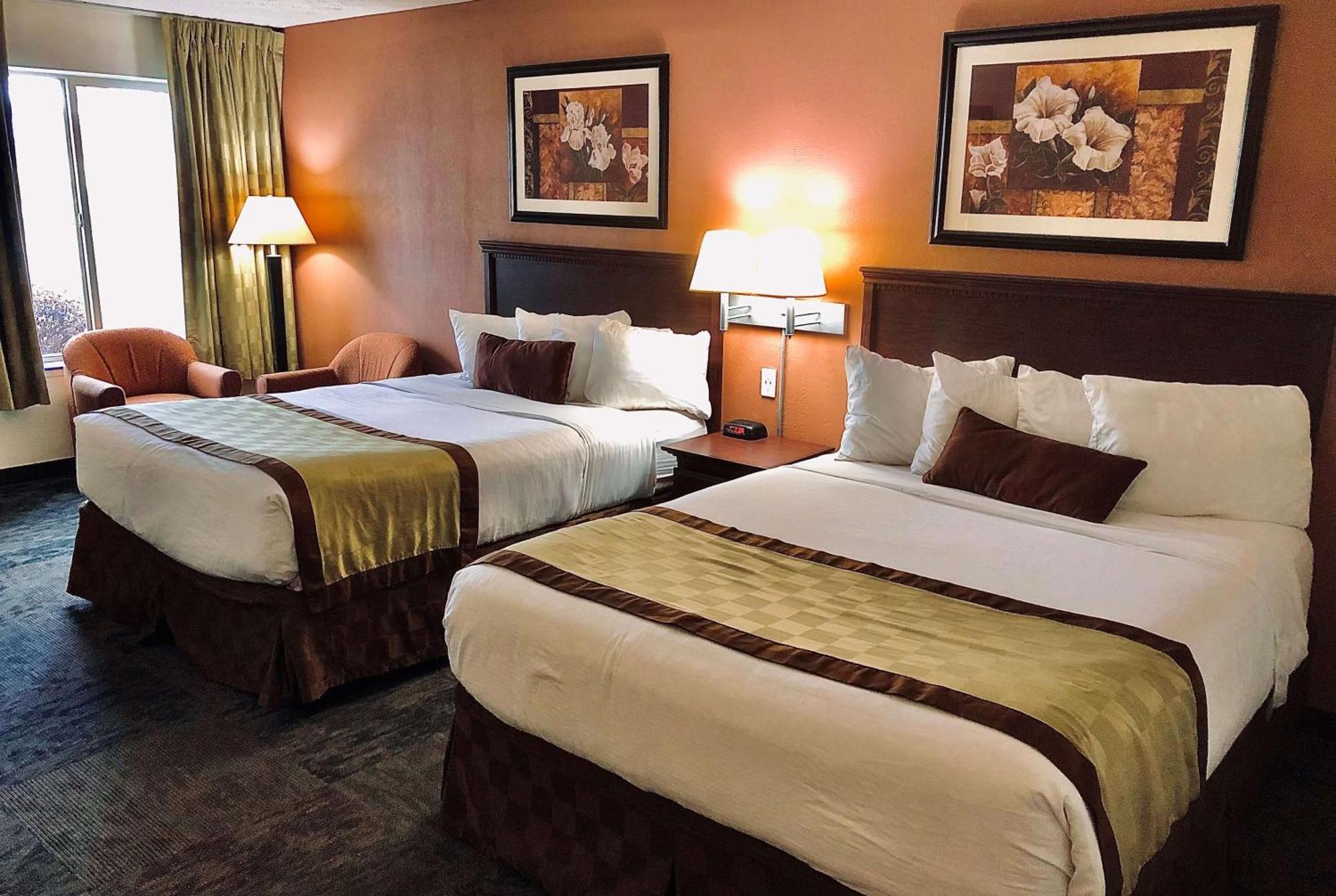 Deluxe Queen Room with Two Queen Beds - Disability Access - Non-Smoking