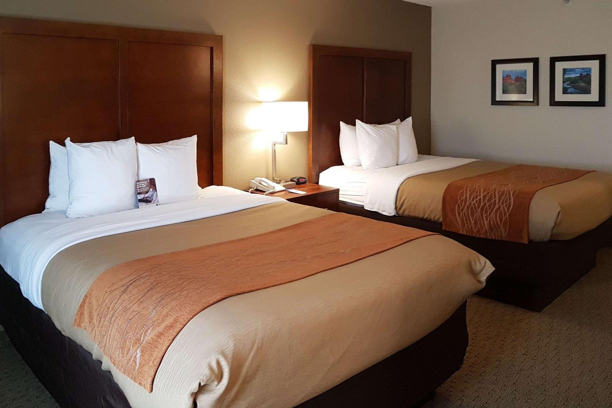 Queen Room with Two Queen Beds - Non-Smoking