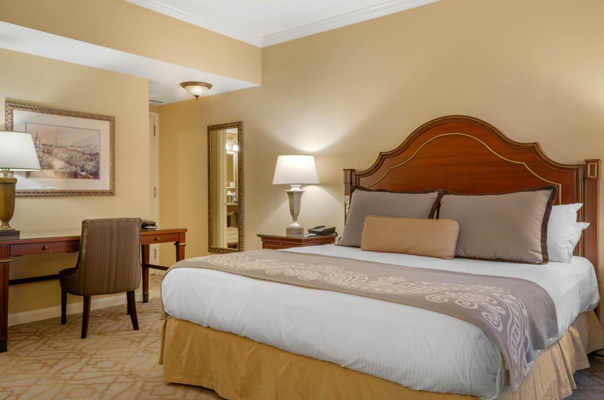 Premier Zimmer mit 1 Kingsize-Bett und Whirpool