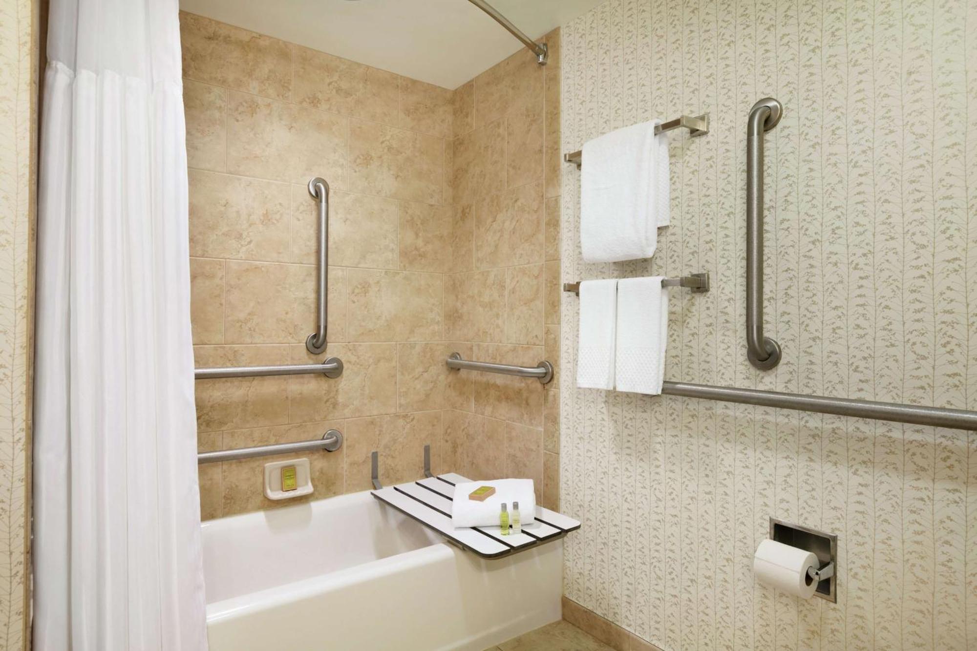 Queen Room Two Queen Beds Bath Tub Mobility Accessible or Non-Smoking