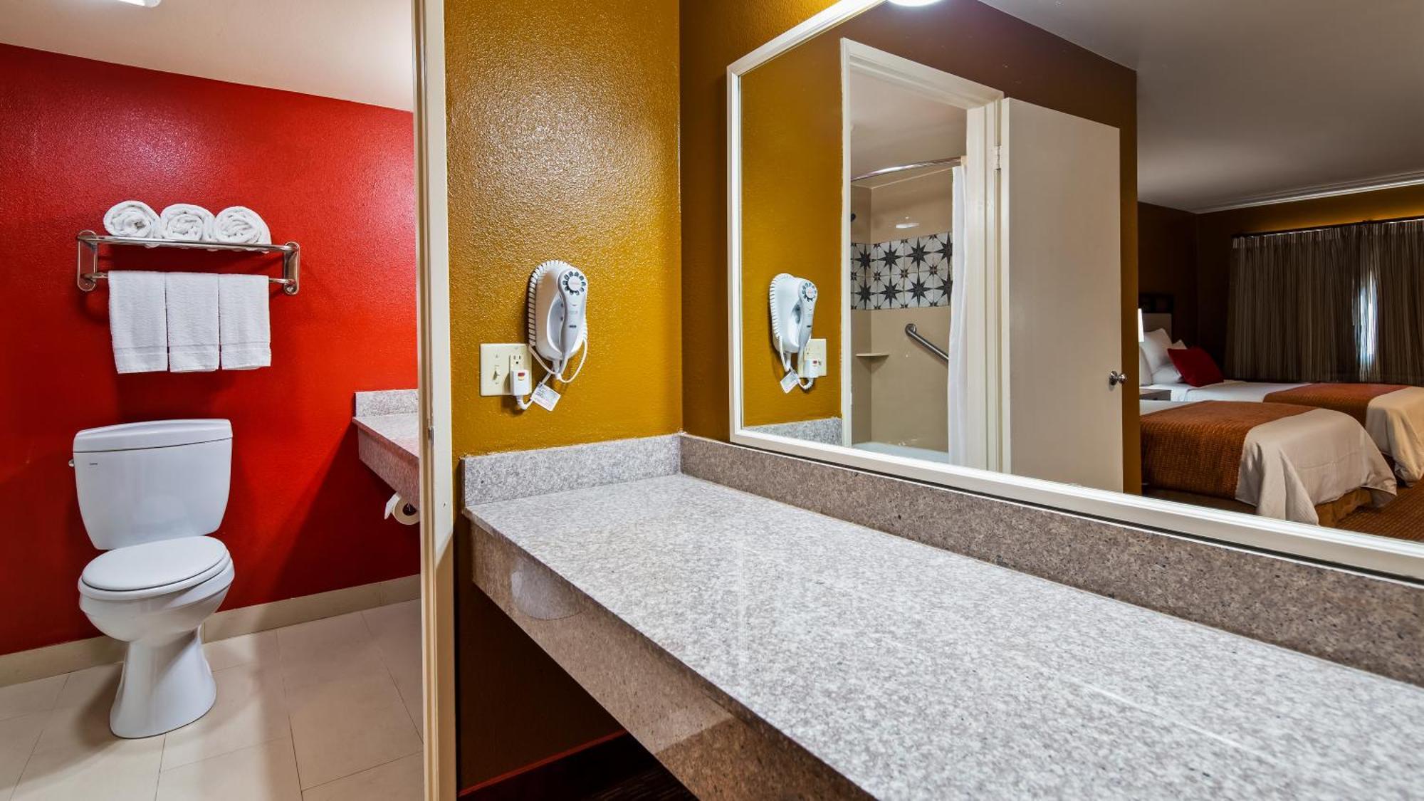 Queen Room with Two Queen Beds - Non-Smoking