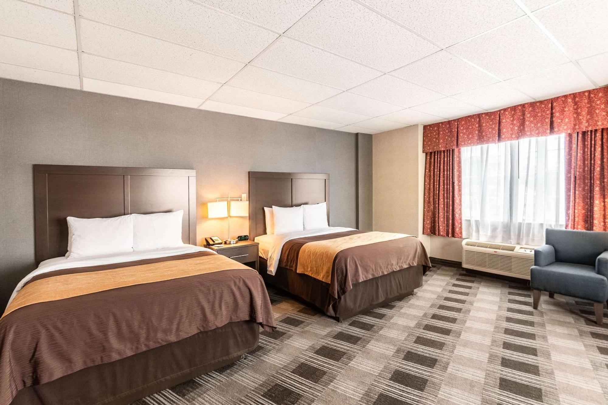 Standard Room Two Queen Beds Courtyard View