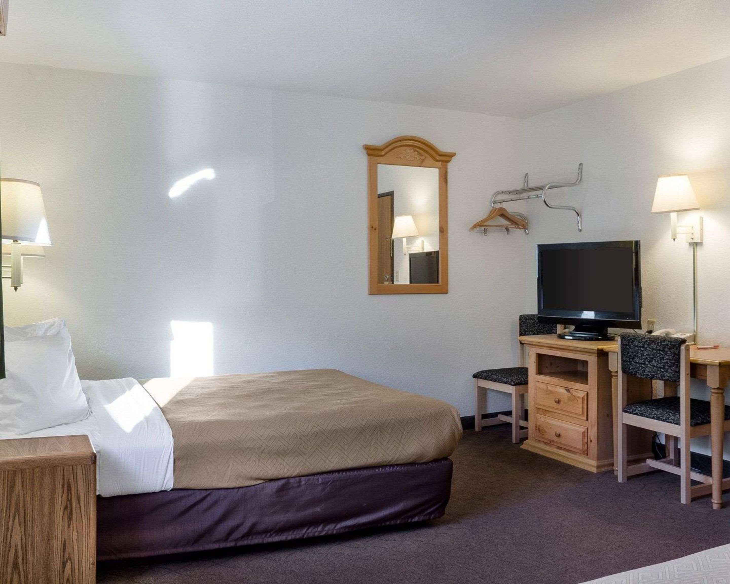 Queen Room with Two Queen Beds - Forest View - Non-Smoking