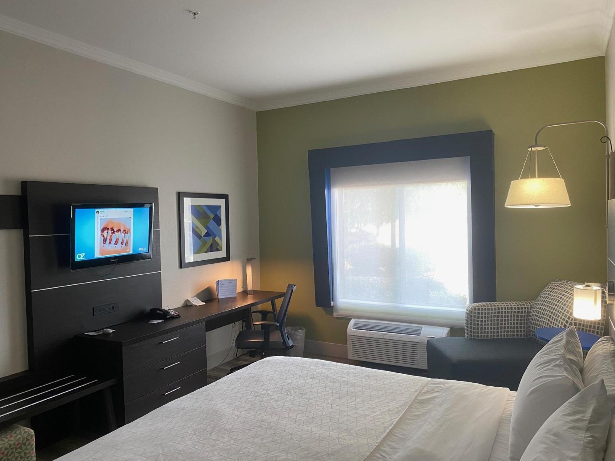 Standard King Room