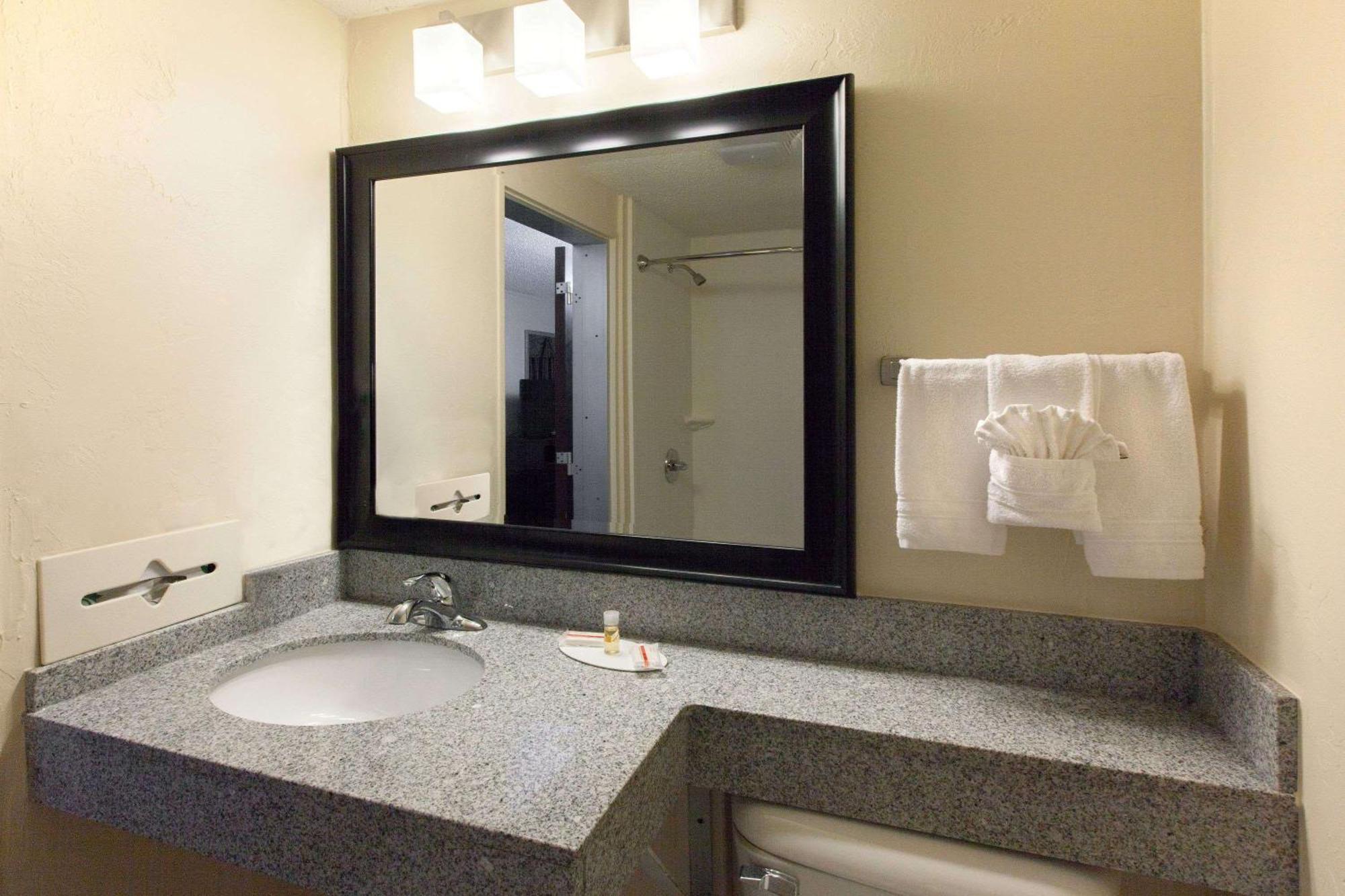 Quarto Queen com 2 Camas Queen-size - Não Fumador