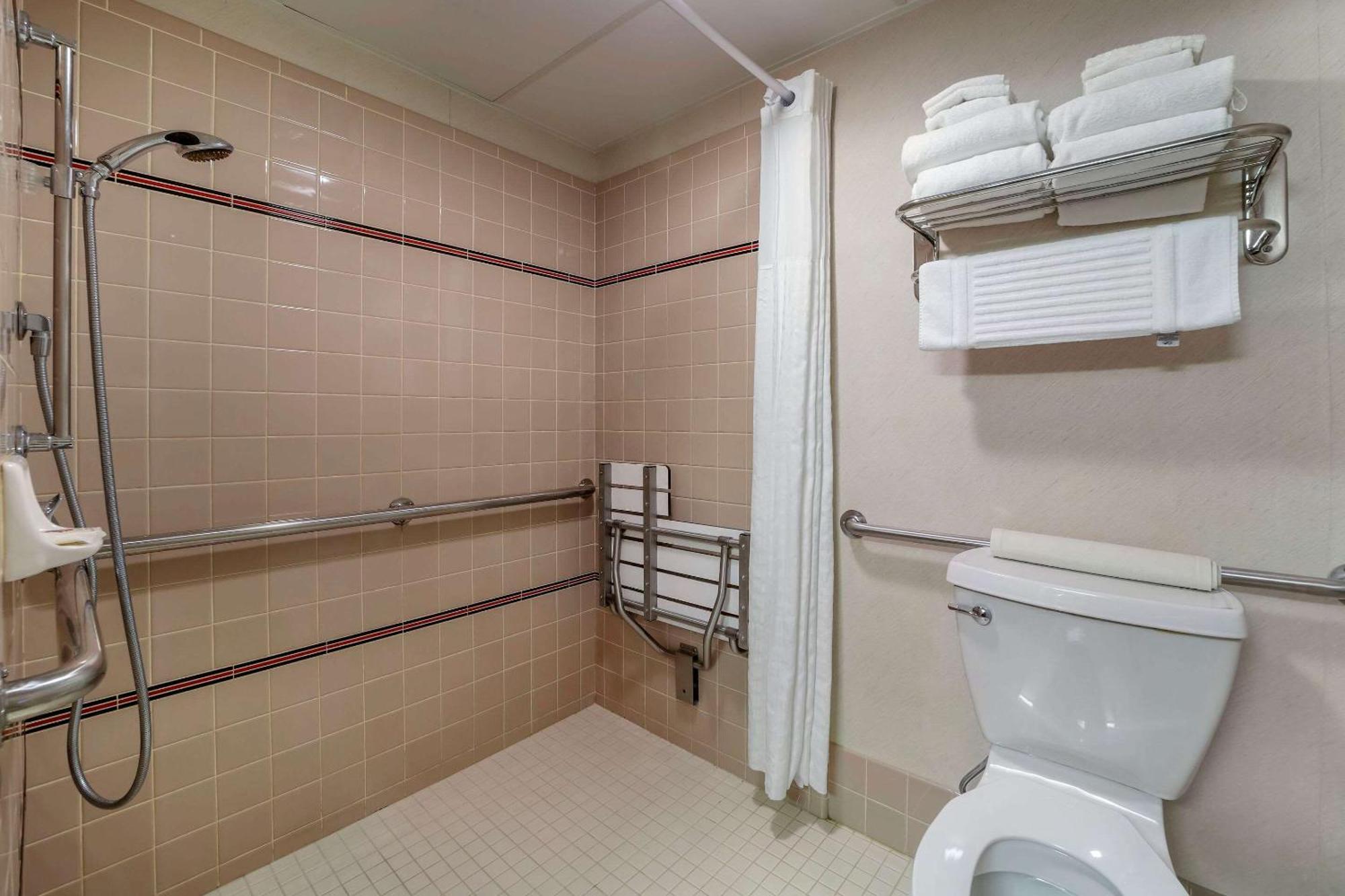 Queen Room with Two Queen Beds - Accessible/Non-Smoking