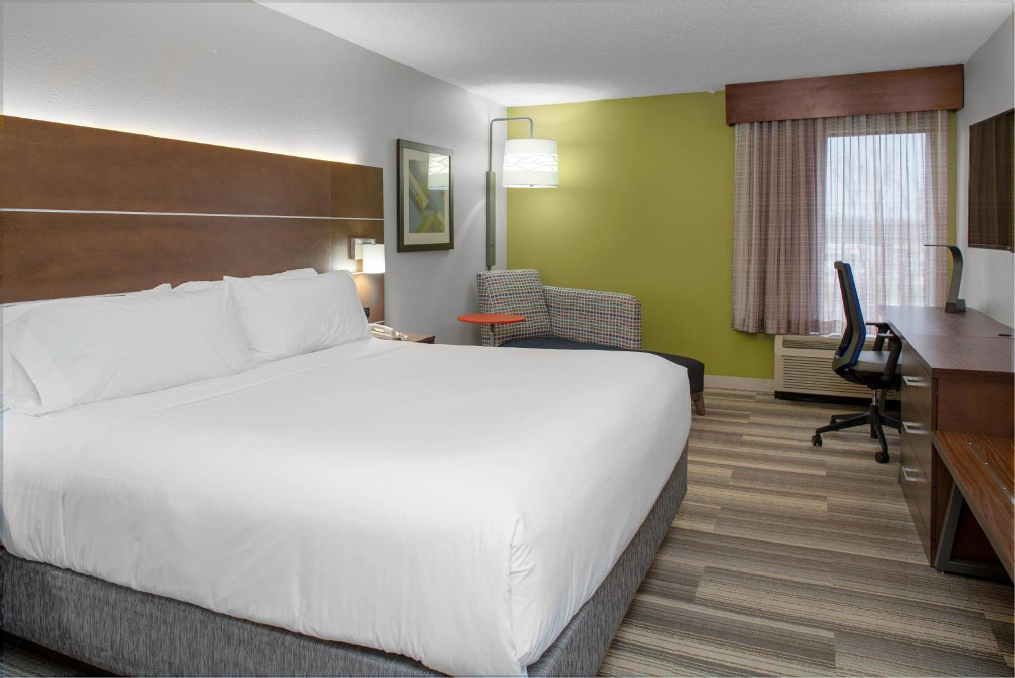 Standard King Room
