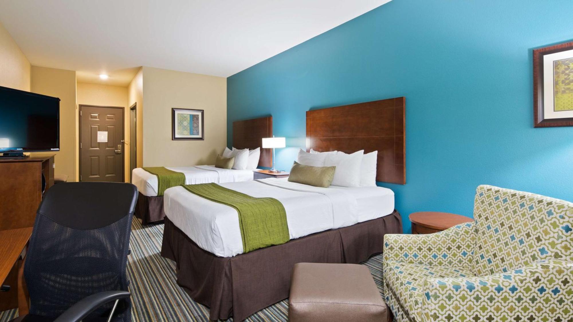 Queen Room with Two Queen Beds - Disability Access