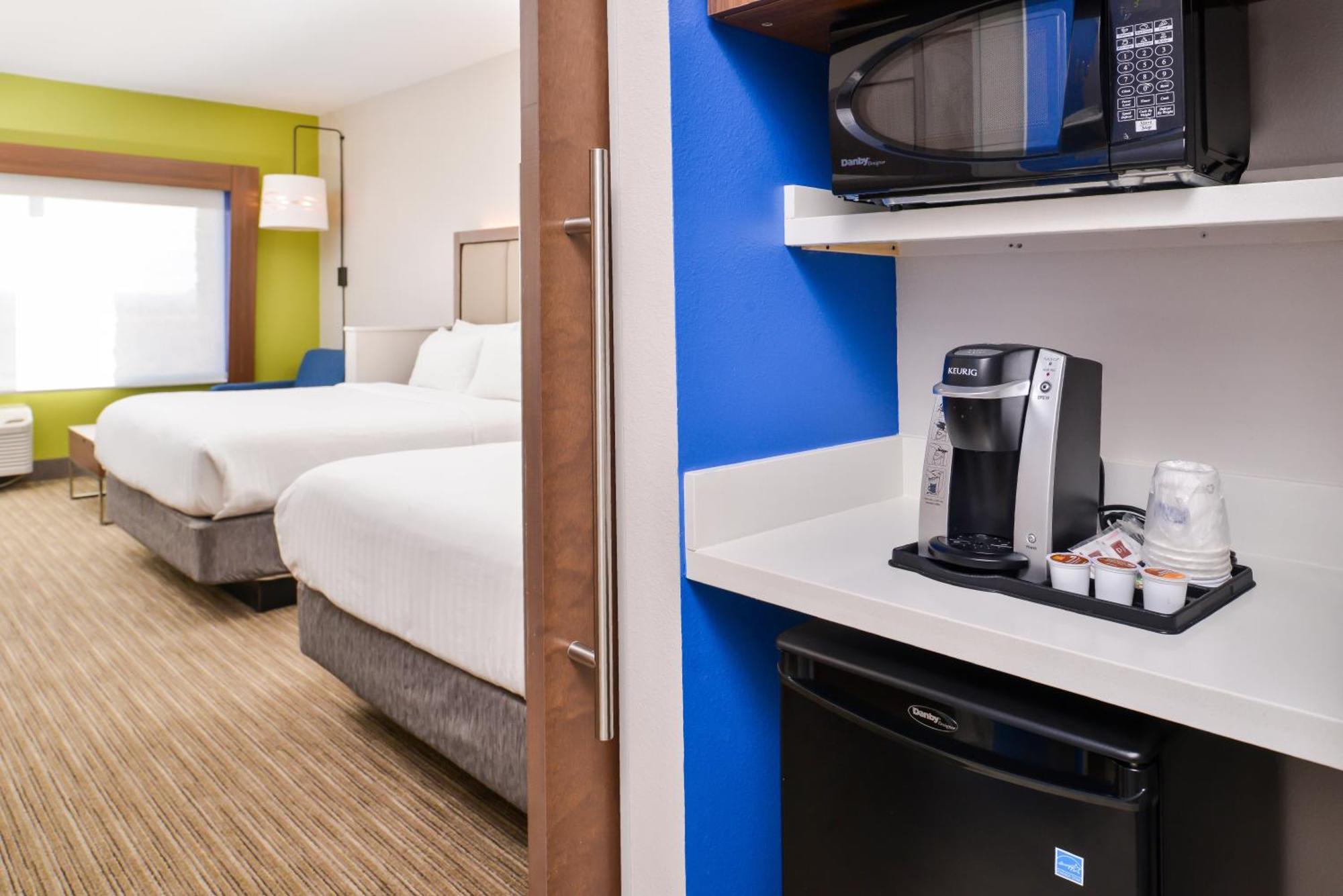 Suite with Two Beds - Non-Smoking