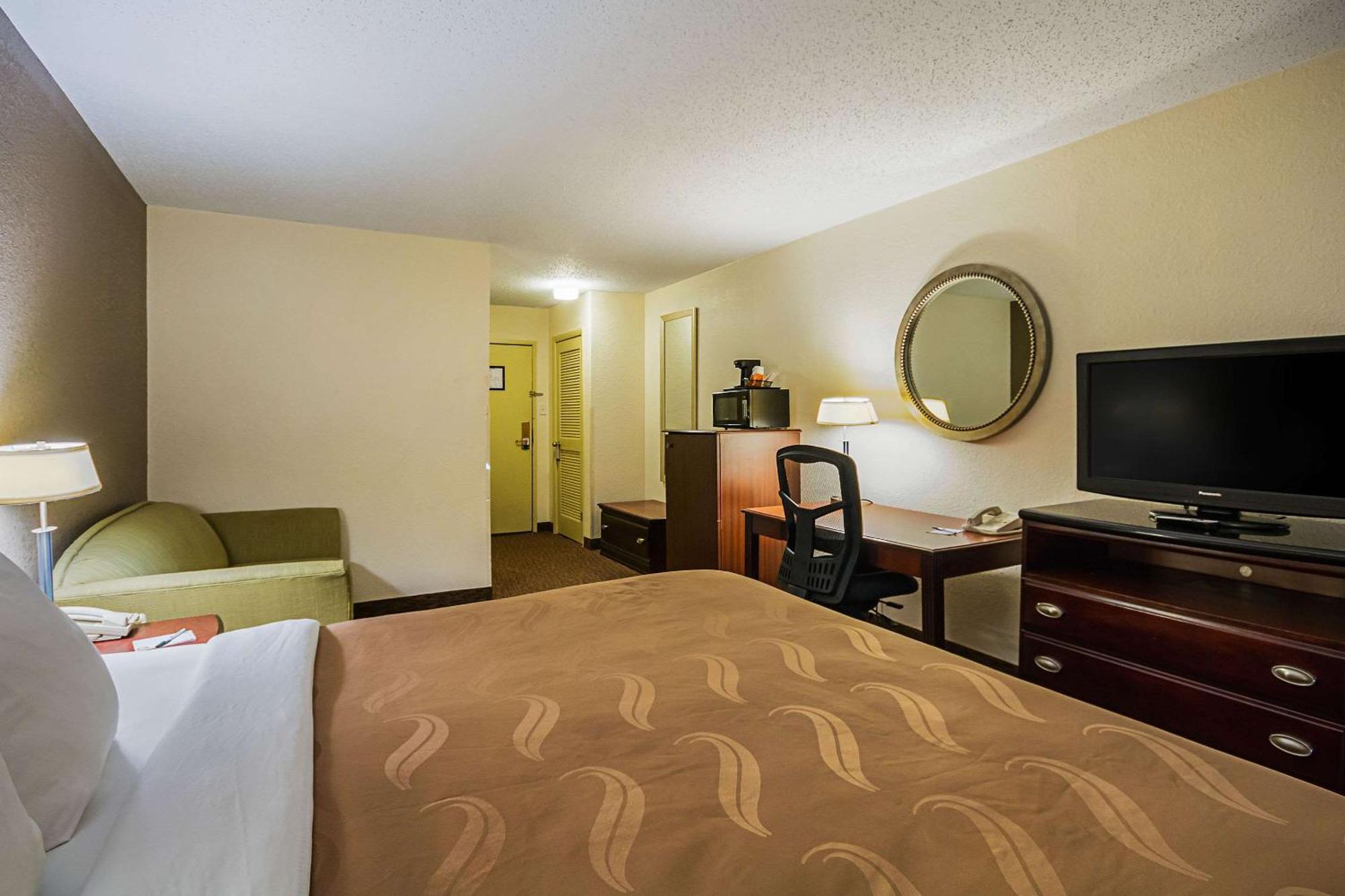 King Room Non Smoking or Pet Friendly,1285487698:JPEG