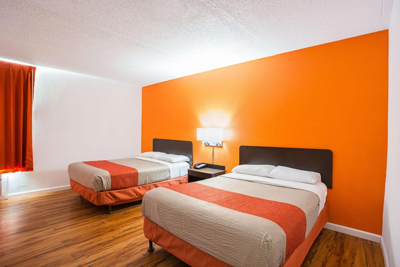 King Room - Non-Smoking