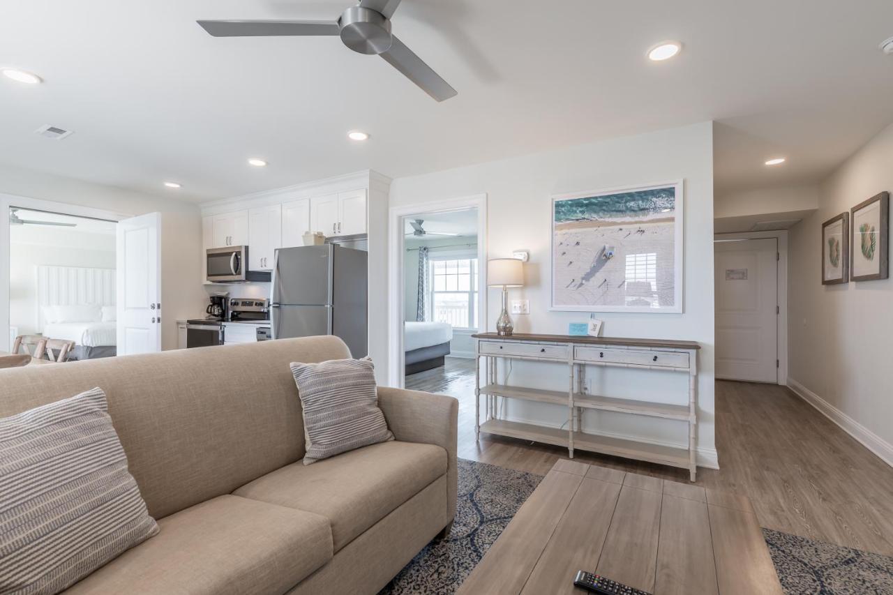 One-Bedroom Apartment with Ocean View