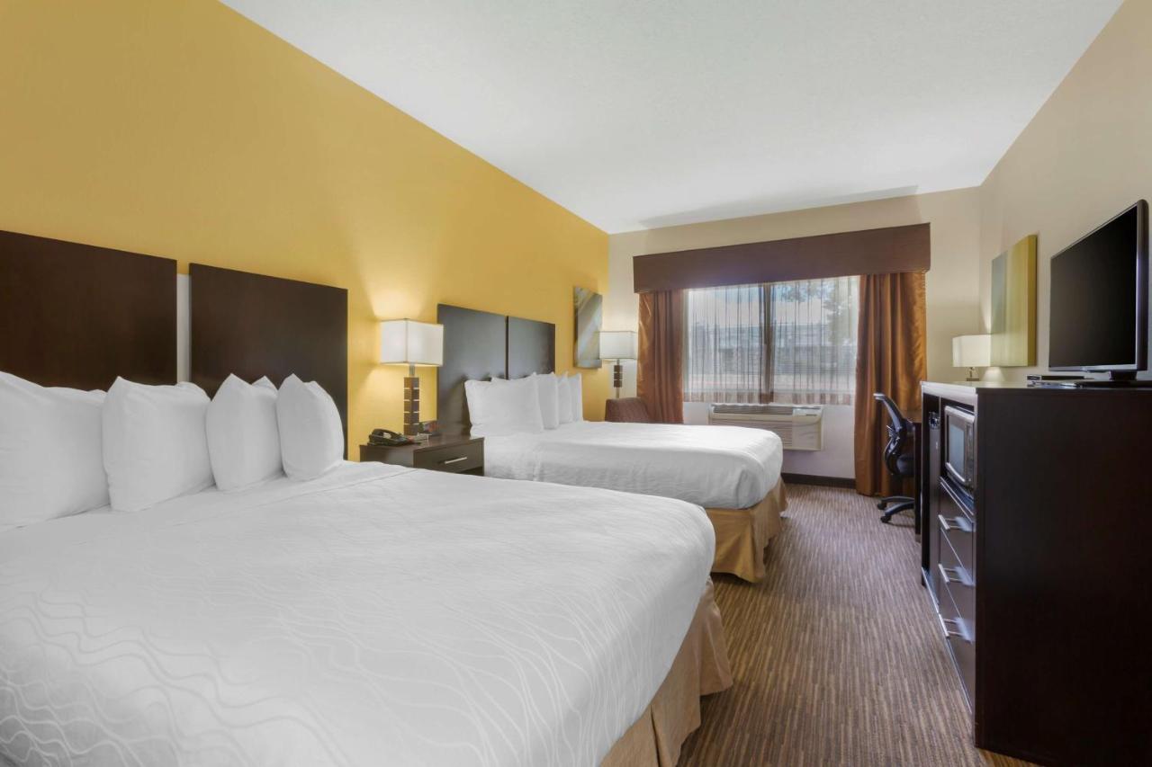 Queen Room with Two Queen Beds