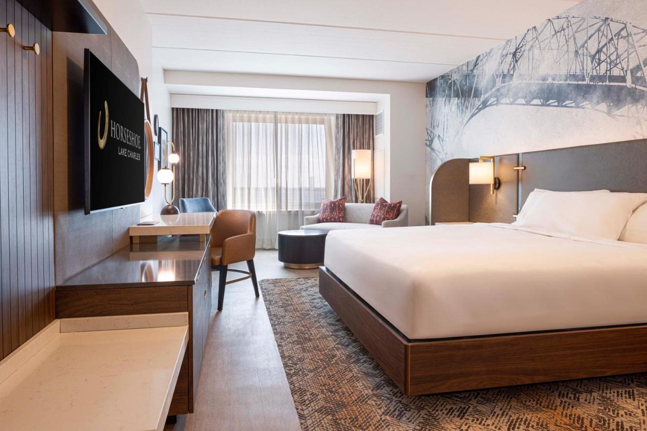 Premium Balcony Room, River View, 1 King, Non-Smoking