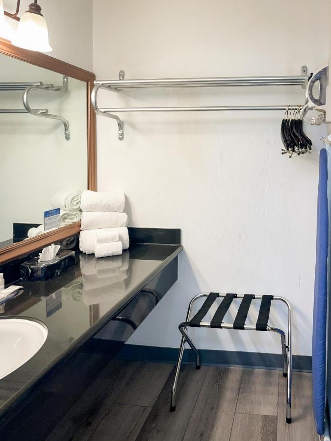 Double Room with Two Double Beds - Non Smoking