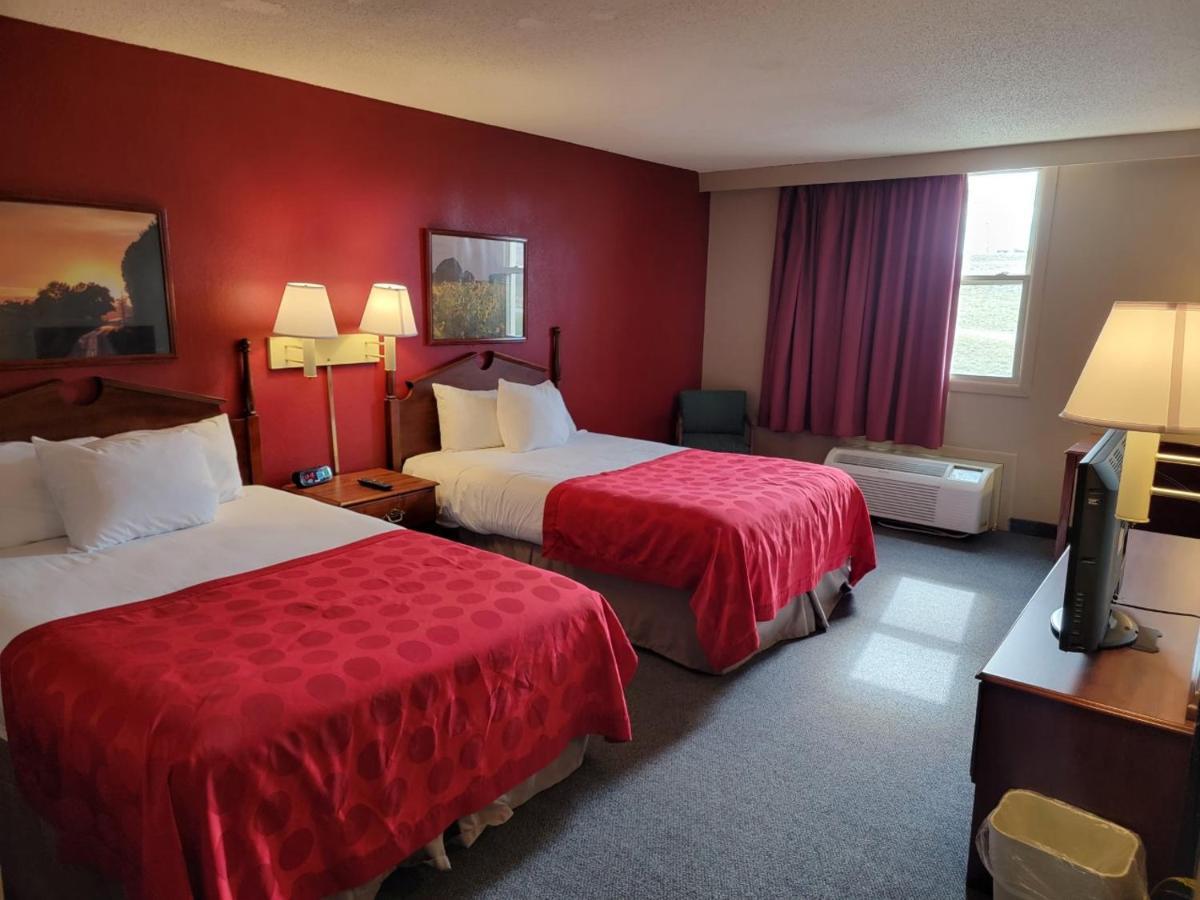 One-Bedroom Suite with Four Double Beds - Non-Smoking