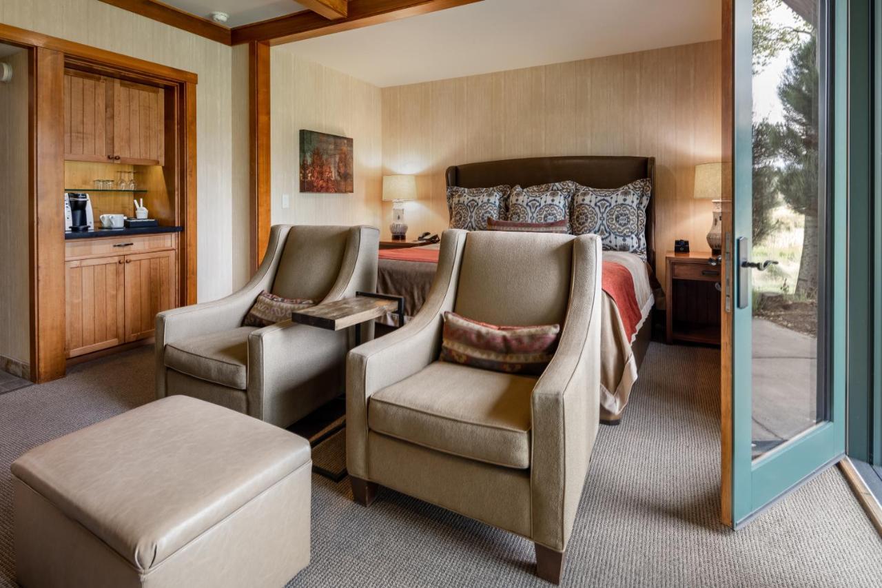 Superior King Room,1357693901:JPEG