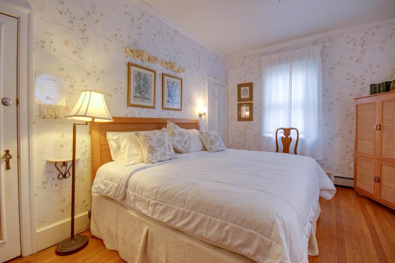 Victorian Room,1364420285:JPEG