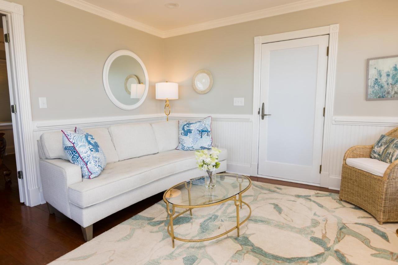 Deluxe Suite with Sea View