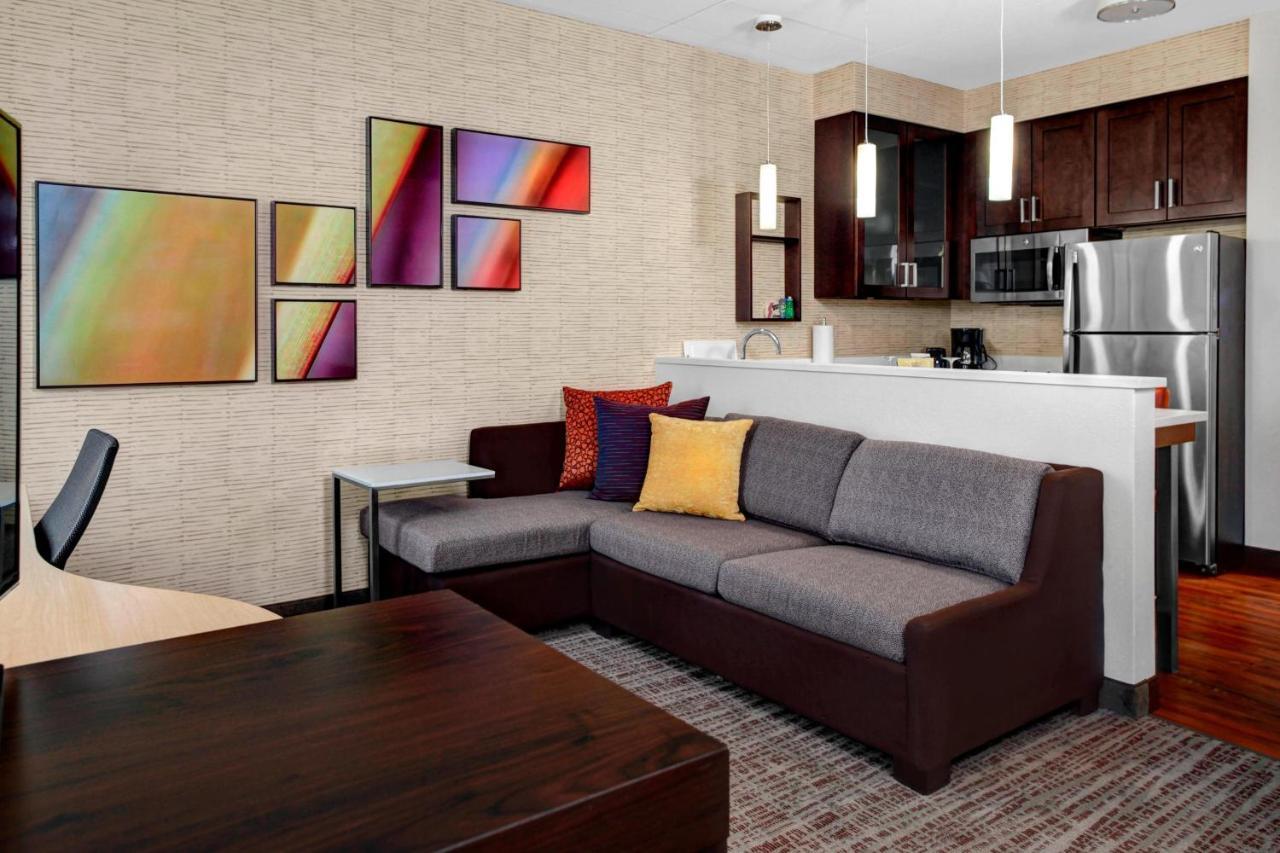 King Studio Sofa Bed Hearing Accessible,1400124782:JPEG