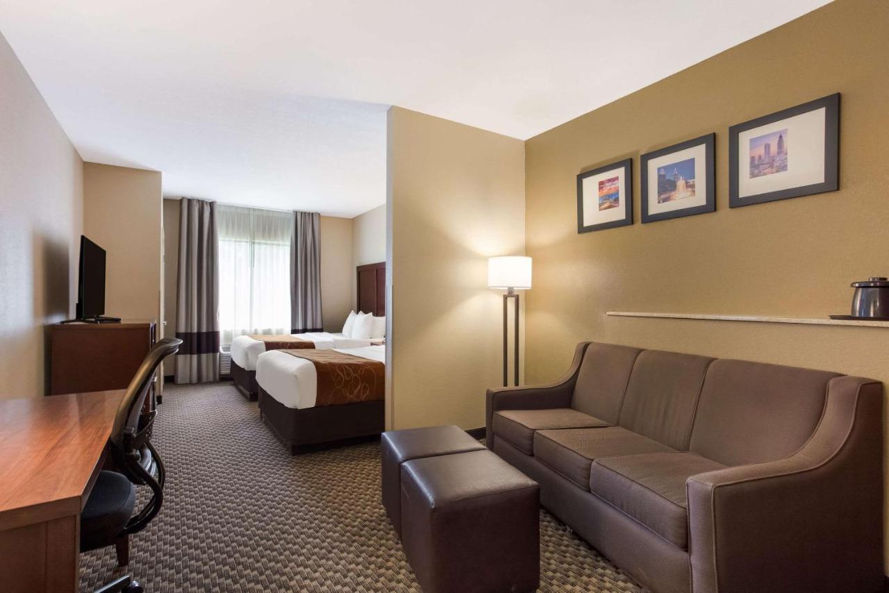 Queen Room with Two Queen Beds - Non-Smoking