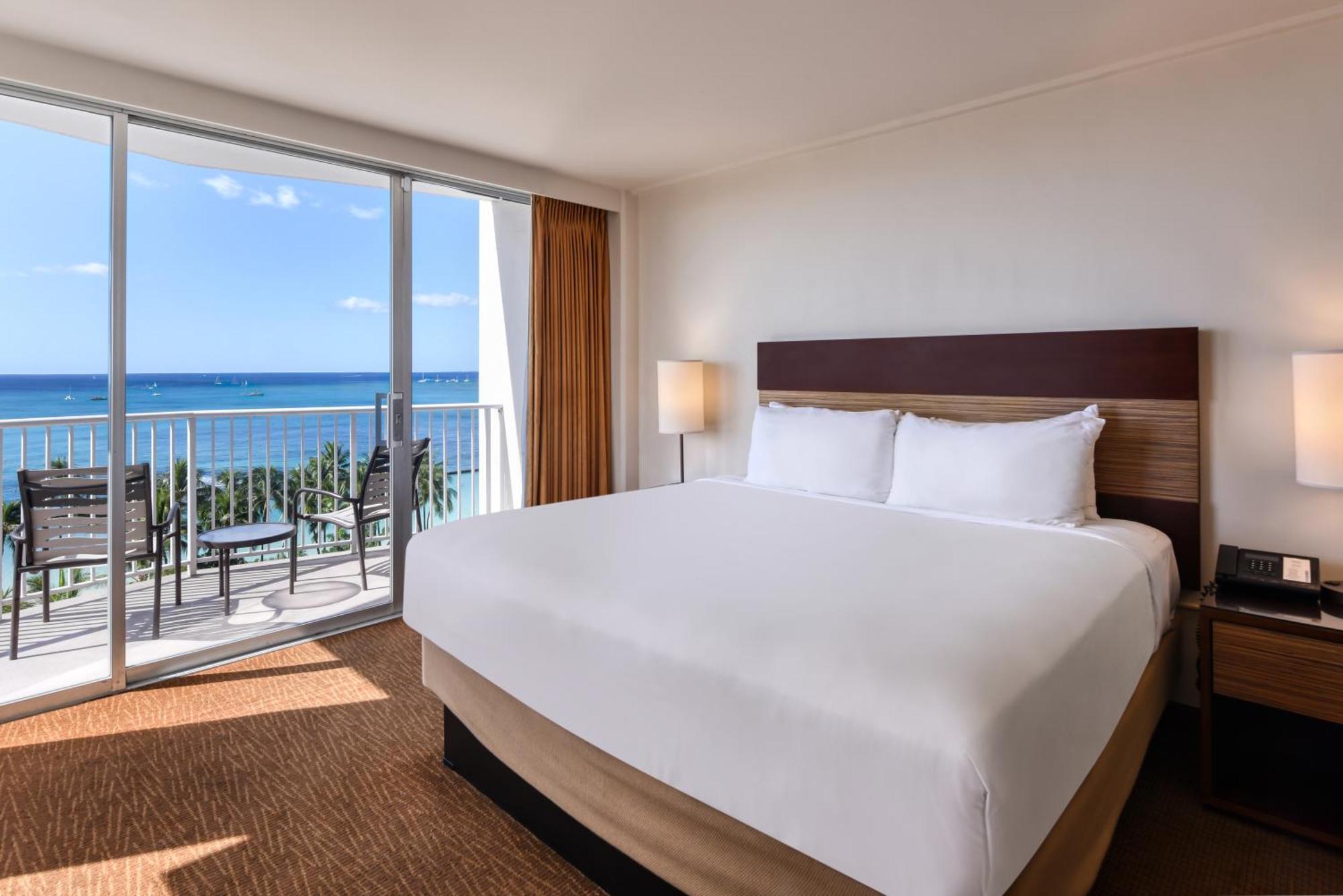 Kamer met Kingsize Bed en Uitzicht op de Oceaan