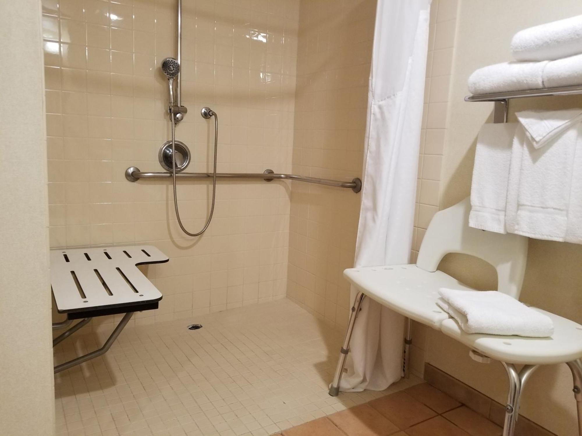 Standard Double Room with Roll-In Shower - Mobility Accessible