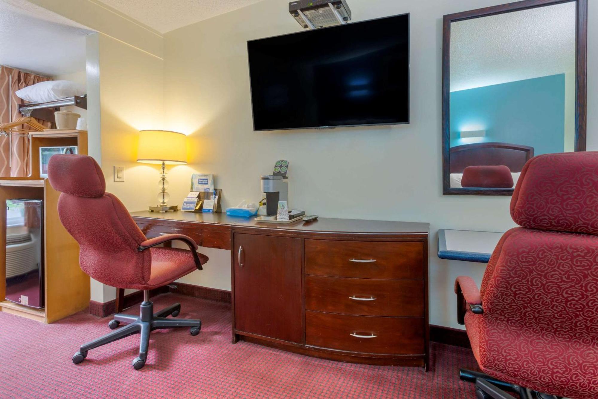 Standard Room with Two Double Beds - Non-Smoking