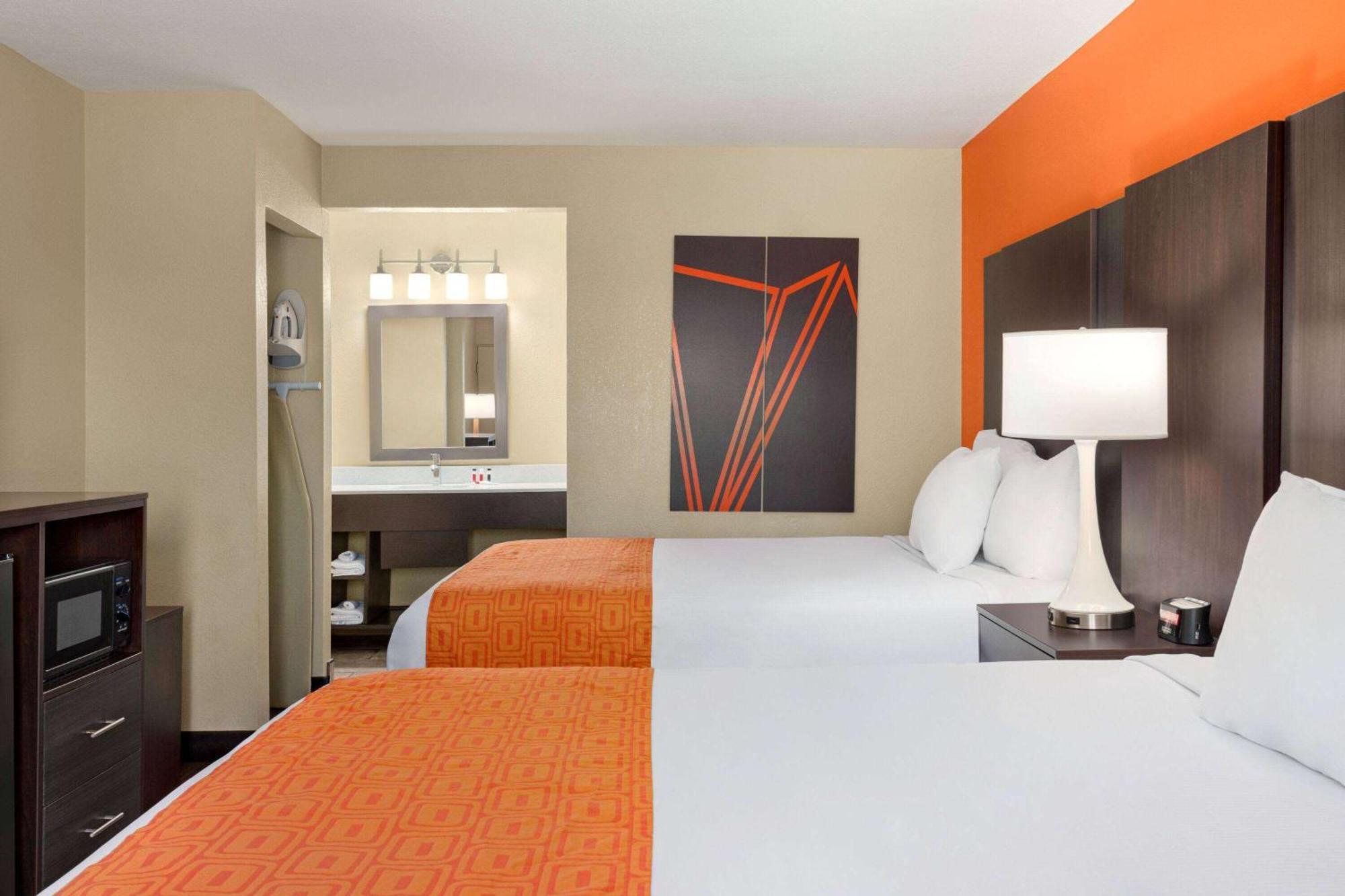 Queen Room Two Queen Beds Disability Access or Non-Smoking,1448883751:JPEG