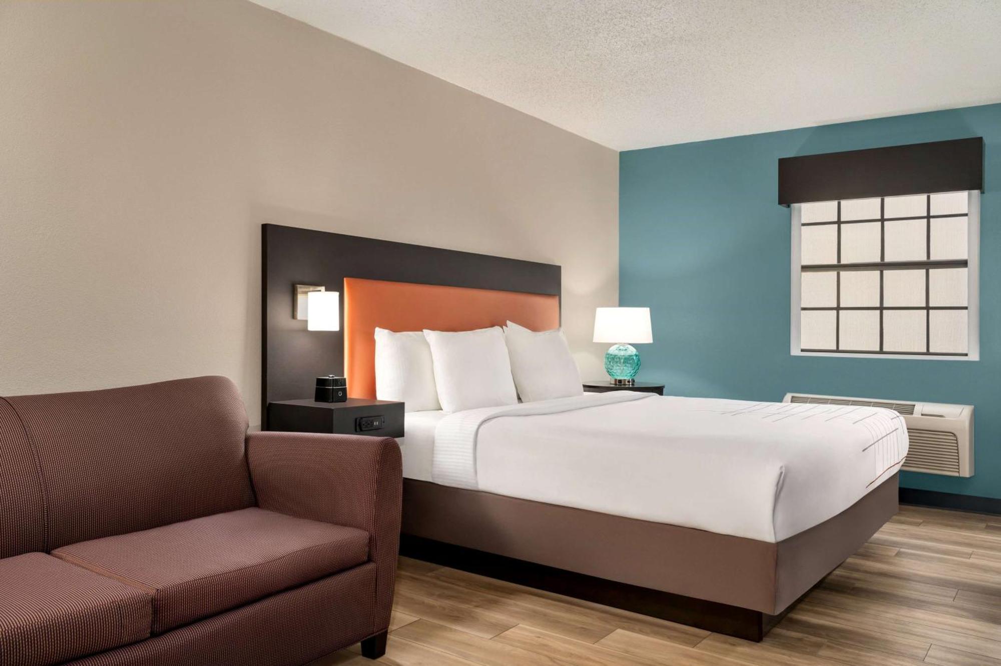 Deluxe King Room,1264369372:JPEG