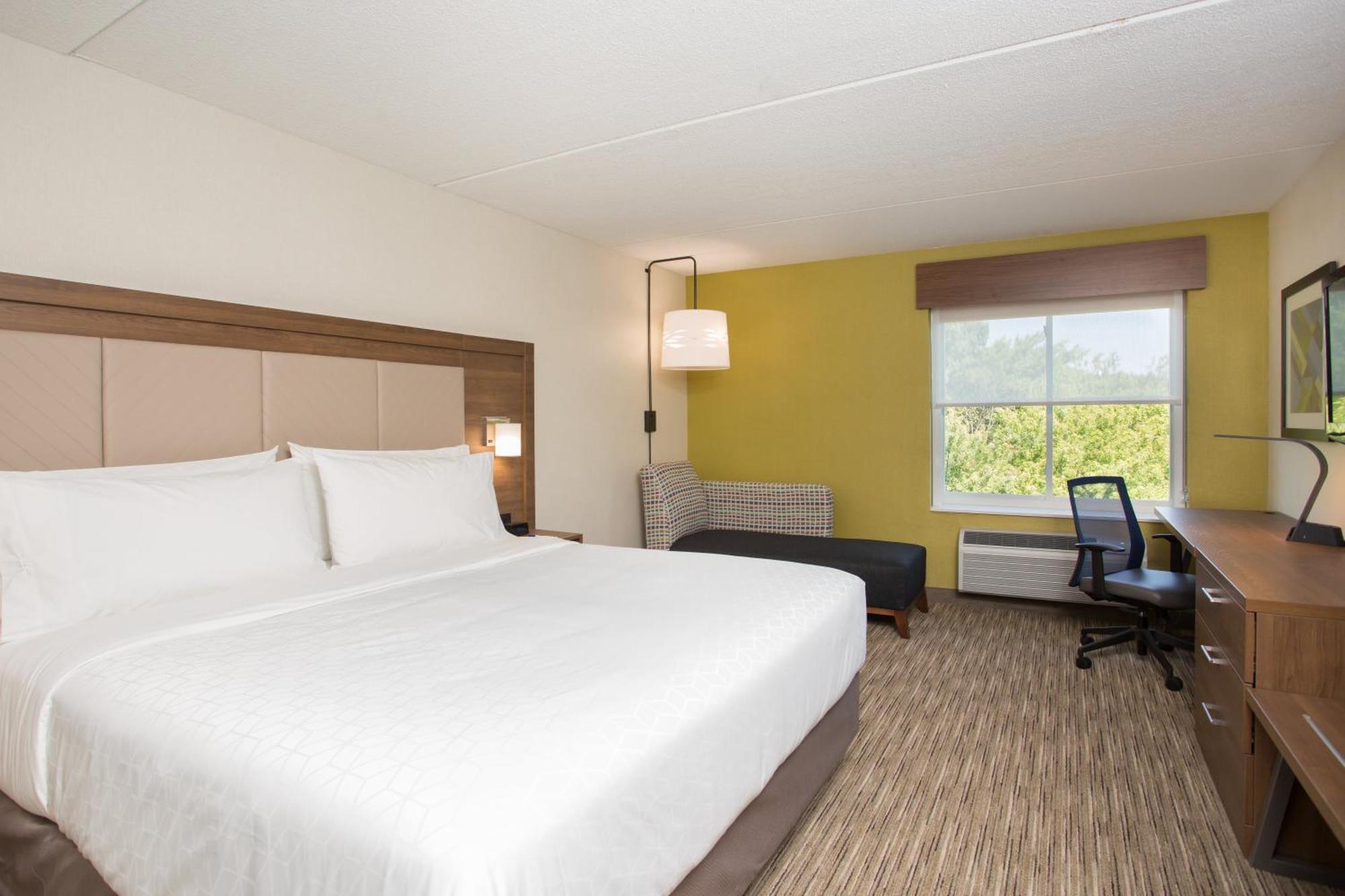 Standard King Room