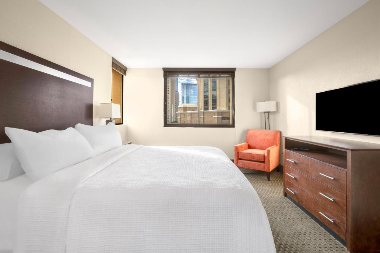 One-Bedroom Suite,1498973173:JPEG