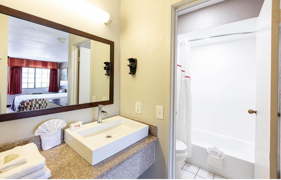 Deluxe Room with Two Queen Beds Disability Access Smoke Free